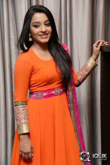 Alisha-Baig-at-Basanti-Audio-Release